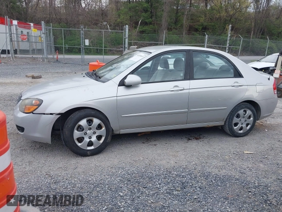 2009 Kia Spectra EX with VIN KNAFE221095622351, listed as a IAAI auction lot 41929653 with 178,034 mi miles. Bid and sale history available at carsss.com. Image 14.