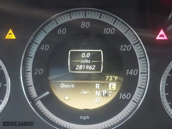 2012 Mercedes-Benz E-Class E 350 Luxury with VIN WDDHF5KB2CA551385, listed as a IAAI auction lot 41922064 with 281,962 mi miles. Bid and sale history available at carsss.com. Image 16.