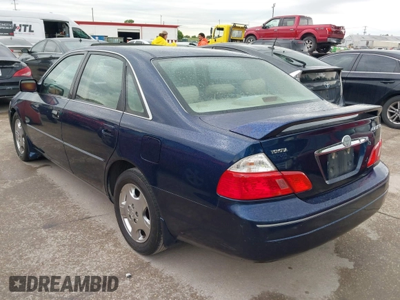 2004 Toyota Avalon XL with VIN 4T1BF28B04U352885, listed as a IAAI auction lot 42185821 with 282,186 mi miles and . Bid and sale history available at carsss.com. Image 3.