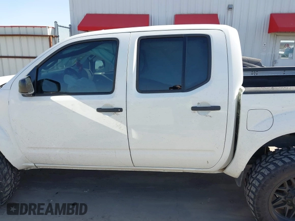 2016 Nissan Frontier SV z VIN 1N6AD0ER8GN782851, wystawiony jako IAAI lot #41731187 z przebiegiem 137 461 mil mil oraz . Historia ofert i sprzedaży dostępna na DreamBid. Obrazek 14.