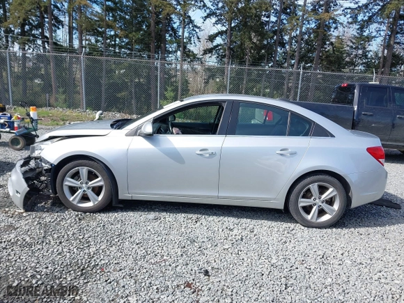 2015 Chevrolet Cruze LT with VIN 1G1PE5SB6F7247298, listed as a IAAI auction lot 41850387 with 83,640 mi miles. Bid and sale history available at carsss.com. Image 13.