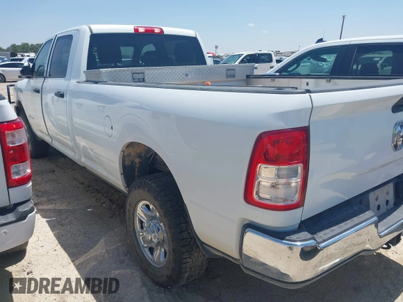 2022 Ram 2500 Tradesman z VIN 3C6UR5HJ7NG351676, wystawiony jako IAAI lot #42728688 z przebiegiem 90 318 mil mil oraz . Historia ofert i sprzedaży dostępna na DreamBid. Obrazek 3.