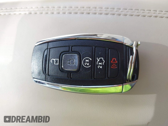 2018 Lincoln MKC Select with VIN 5LMCJ2D90JUL14751, listed as a IAAI auction lot 42091255 with 51,333 mi miles and . Bid and sale history available at DreamBid. Image 11.