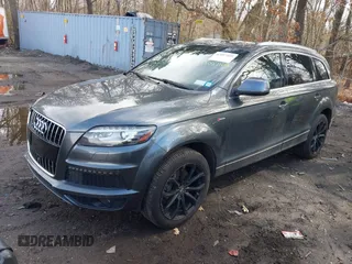 2015 Audi Q7 3.0T S line Prestige with VIN WA1DGAFE7FD023762, listed as a IAAI auction lot 42027169 with 110,744 mi miles. Bid and sale history available at carsss.com. Image 18.