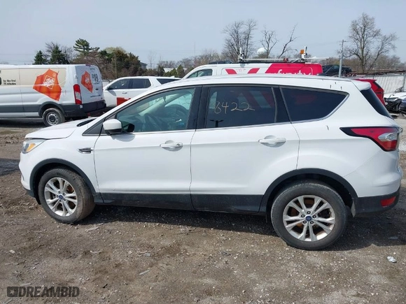 2017 Ford Escape SE with VIN 1FMCU9GD2HUE56001, listed as a IAAI auction lot 41818422 with 57,597 mi miles. Bid and sale history available at carsss.com. Image 15.