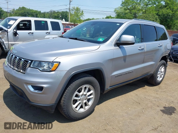 2018 Jeep Grand Cherokee Upland z VIN 1C4RJFAG4JC504649, wystawiony jako IAAI lot #42412066 z przebiegiem 36 729 mil mil oraz . Historia ofert i sprzedaży dostępna na DreamBid. Obrazek 2.
