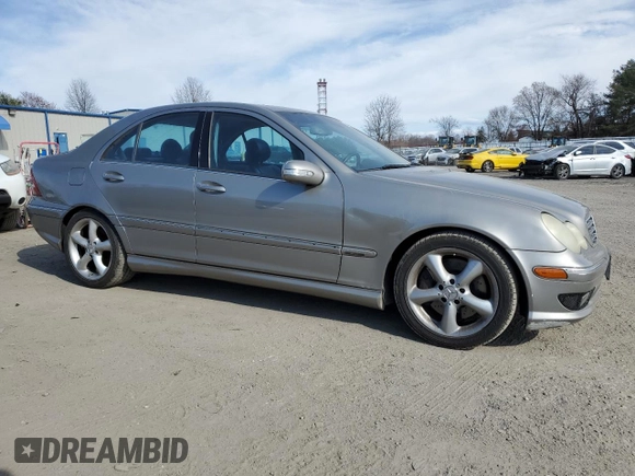 2006 Mercedes-Benz C 230 Sport z VIN WDBRF52H56E021989, wystawiony jako Copart lot #50499115 z przebiegiem 166 279 mil mil oraz Szkoda całkowita • Salvage title. Historia ofert i sprzedaży dostępna na DreamBid. Obrazek 4.