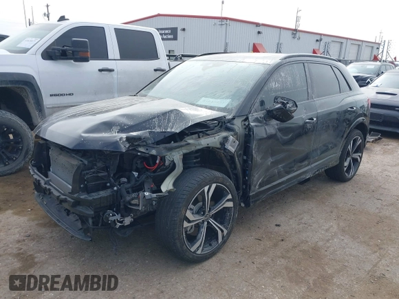 2024 Audi Q3 S line Premium Plus z VIN WA1EECF37R1154359, wystawiony jako IAAI lot #41617551 z przebiegiem 8377 mil mil oraz . Historia ofert i sprzedaży dostępna na DreamBid. Obrazek 2.