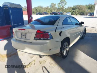 2010 Volvo C70 with VIN YV1672MC0AJ090939, listed as a IAAI auction lot 40903923 with 107,070 mi miles. Bid and sale history available at carsss.com. Image 4.