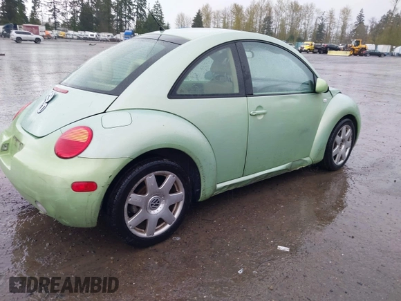 2001 Volkswagen Beetle GLX with VIN 3VWDD21CX1M463267, listed as a IAAI auction lot 41980454 with 120,178 mi miles and . Bid and sale history available at DreamBid. Image 4.