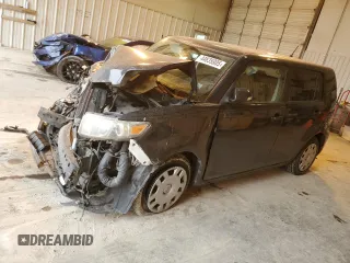 2013 Scion xB z VIN JTLZE4FE1DJ035430, wystawiony jako Copart lot #44835805 z przebiegiem 141 665 mil mil oraz Szkoda całkowita • Salvage title. Historia ofert i sprzedaży dostępna na DreamBid. Obrazek 1.
