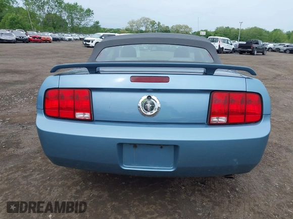 2006 Ford Mustang Standard с VIN 1ZVHT84N765220050, выставлен на аукционе IAAI как лот 42231993 с пробегом 123 880 миль миль и . История ставок и продаж доступна на DreamBid. Изображение 16.