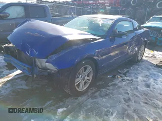 2014 Ford Mustang V6 with VIN 1ZVBP8AM6E5301075, listed as a IAAI auction lot 41427149 with 119,277 mi miles and . Bid and sale history available at carsss.com. Image 2.