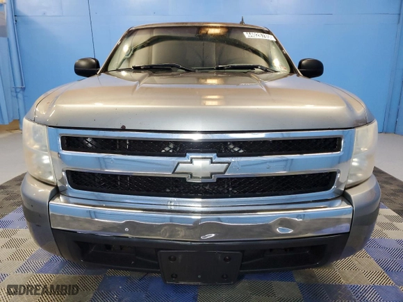 2008 Chevrolet Silverado 1500 Work Truck with VIN 1GCEC19CX8Z115213, listed as a Copart auction lot 44026785 with 297,562 mi miles and Clean Title. Bid and sale history available at carsss.com. Image 5.