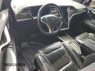 2016 Tesla Model X 70D z VIN 5YJXCBE23GF005295, wystawiony jako Copart lot #51034005 z przebiegiem 130 325 mil mil oraz Szkody całkowita. Historia ofert i sprzedaży dostępna na DreamBid. Obrazek 8.