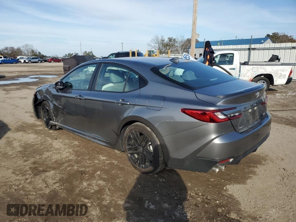 2025 Toyota Camry LE with VIN 4T1DAACK1SU564166, listed as a Copart auction lot 89161535 with 2,992 mi miles and Salvage Title. Bid and sale history available at carsss.com. Image 2.
