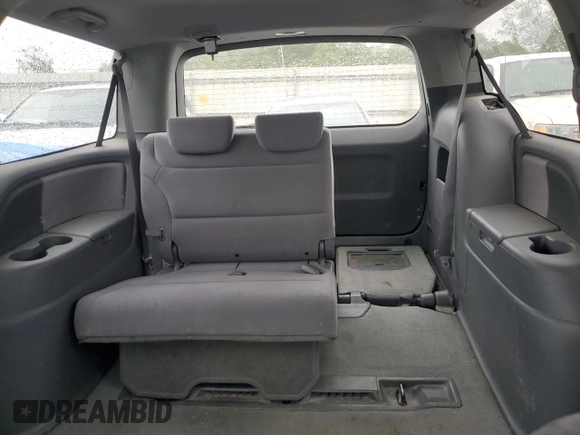 2007 Honda Odyssey EX z VIN 5FNRL38447B060110, wystawiony jako Copart lot #58851135 z przebiegiem 177 889 mil mil oraz Czysty tytuł • Clean title. Historia ofert i sprzedaży dostępna na DreamBid. Obrazek 10.