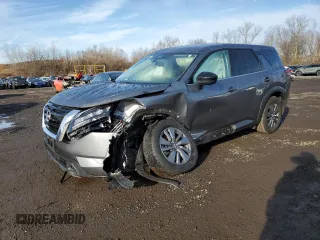 2024 Nissan Pathfinder S z VIN 5N1DR3AC1RC275076, wystawiony jako Copart lot #82521824 z przebiegiem 16 240 mil mil oraz Szkoda całkowita • Salvage title. Historia ofert i sprzedaży dostępna na DreamBid. Obrazek 1.
