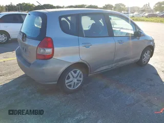 2007 Honda Fit with VIN JHMGD38447S039540, listed as a IAAI auction lot 40985790 with 227,295 mi miles. Bid and sale history available at carsss.com. Image 4.