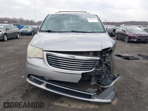 2014 Chrysler Town & Country Touring with VIN 2C4RC1BG1ER343069, listed as a IAAI auction lot 41683253 with 137,978 mi miles and . Bid and sale history available at DreamBid. Image 12.