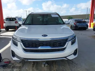 2021 Kia Seltos S with VIN KNDEUCA23M7141881, listed as a IAAI auction lot 41949293 with 41,881 mi miles. Bid and sale history available at carsss.com. Image 13.