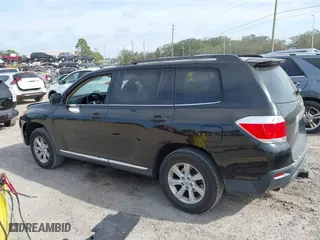 2013 Toyota Highlander with VIN 5TDZK3EH3DS138488, listed as a IAAI auction lot 41456921 with 131,918 mi miles. Bid and sale history available at carsss.com. Image 14.