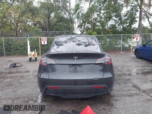 2024 Tesla Model Y с VIN 7SAYGDED5RF046877, выставлен на аукционе IAAI как лот 42237815 с пробегом 45 883 миль миль и . История ставок и продаж доступна на DreamBid. Изображение 16.