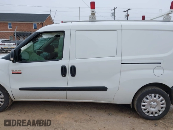2020 Ram ProMaster City Cargo Tradesman z VIN ZFBHRFABXL6P28781, wystawiony jako IAAI lot #41298768 z przebiegiem 63 085 mil mil oraz . Historia ofert i sprzedaży dostępna na DreamBid. Obrazek 14.