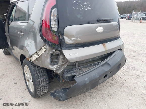 2014 Kia Soul with VIN KNDJN2A24E7026133, listed as a IAAI auction lot 42050362 with 134,454 mi miles. Bid and sale history available at carsss.com. Image 15.