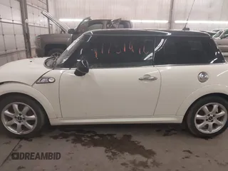 2010 MINI Hardtop S with VIN WMWMF7C50ATZ71884, listed as a IAAI auction lot 41731490 with 55,864 mi miles and . Bid and sale history available at DreamBid. Image 15.
