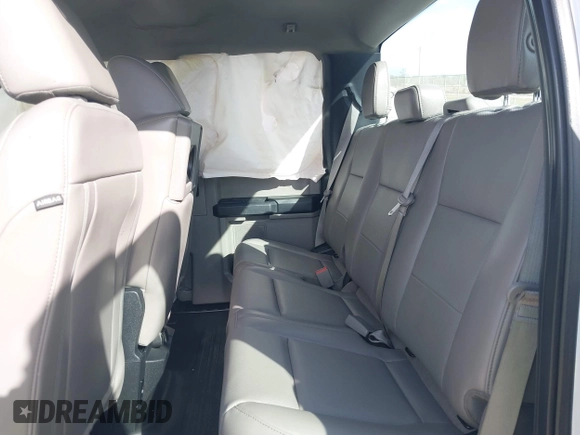 2018 Ford F-150 XL с VIN 1FTEX1C52JKF03033, выставлен на аукционе IAAI как лот 40956736 с пробегом Не указан миль и . История ставок и продаж доступна на DreamBid. Изображение 8.