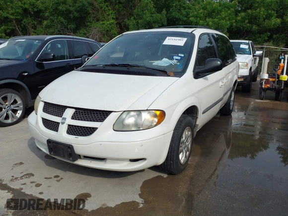 2002 Dodge Caravan Sport with VIN 2B4GP44382R741363, listed as a IAAI auction lot 42141905 with 204,793 mi miles and . Bid and sale history available at carsss.com. Image 2.