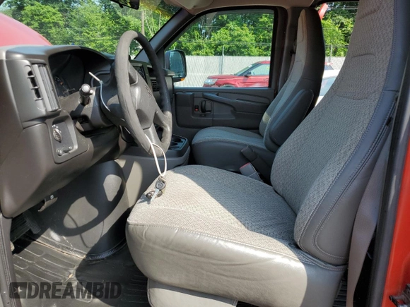 2003 Chevrolet Express Cargo z VIN 1GCFG15T431220187, wystawiony jako Copart lot #60332025 z przebiegiem 151 706 mil mil oraz Szkoda całkowita • Salvage title. Historia ofert i sprzedaży dostępna na DreamBid. Obrazek 7.