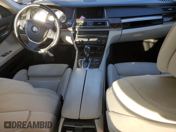 2013 BMW 7 Series 750i with VIN WBAYA8C50DC996634, listed as a Copart auction lot 76252824 with 110,807 mi miles and Salvage Title. Bid and sale history available at DreamBid. Image 8.