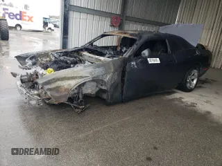 2019 Dodge Challenger SXT z VIN 2C3CDZAG7KH532043, wystawiony jako Copart lot #48799495 z przebiegiem Nie podano mil oraz Nie do naprawy • Non repairable. Historia ofert i sprzedaży dostępna na DreamBid. Obrazek 1.