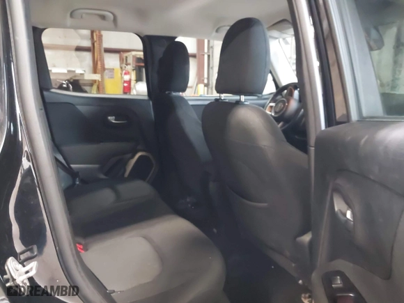 2017 Jeep Renegade Latitude with VIN ZACCJBBB4HPF10815, listed as a IAAI auction lot 41504957 with 192,076 mi miles. Bid and sale history available at carsss.com. Image 8.