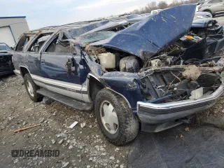 1996 GMC Yukon with VIN 1GKEK13R2TJ718801, listed as a Copart auction lot 84489744 with 0 mi miles and Salvage Title. Bid and sale history available at carsss.com. Image 4.