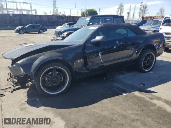 2007 Ford Mustang GT Deluxe with VIN 1ZVHT85HX75267440, listed as a Copart auction lot 49514945 with 79,735 mi miles and Salvage Title. Bid and sale history available at carsss.com. Image 1.