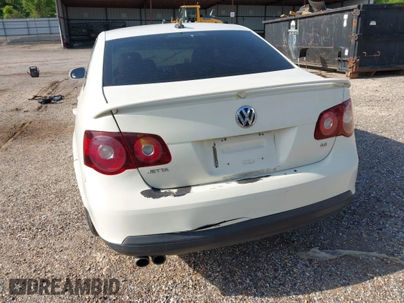 2008 Volkswagen Jetta Sedan SE with VIN 3VWRM71K18M042753, listed as a IAAI auction lot 42009974 with 208,244 mi miles. Bid and sale history available at carsss.com. Image 16.