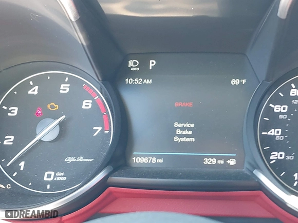 2017 Alfa Romeo Giulia Ti with VIN ZARFAECN0H7560749, listed as a IAAI auction lot 41674283 with 109,678 mi miles. Bid and sale history available at carsss.com. Image 15.