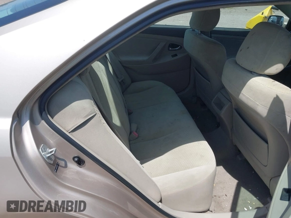 2009 Toyota Camry z VIN 4T4BE46K29R070469, wystawiony jako IAAI lot #42221980 z przebiegiem 136 966 mil mil oraz . Historia ofert i sprzedaży dostępna na DreamBid. Obrazek 8.