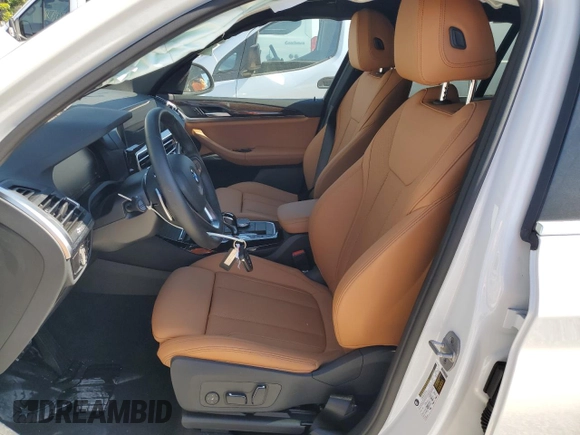 2024 BMW X3 sDrive30i with VIN WBX47DP00RN315605, listed as a Copart auction lot 42827025 with 1,792 mi miles and Salvage Title. Bid and sale history available at DreamBid. Image 7.