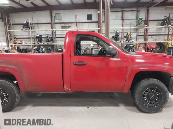 2008 Chevrolet Silverado 1500 1LT with VIN 1GCEK14008E131895, listed as a IAAI auction lot 41976247 with 178,669 mi miles and . Bid and sale history available at DreamBid. Image 13.