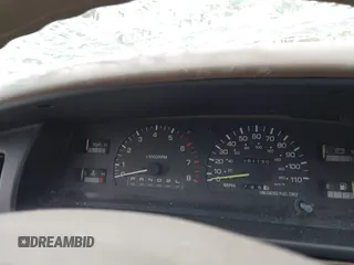 1995 Toyota T100 z VIN JT4VD11E8S0006805, wystawiony jako IAAI lot #41867368 z przebiegiem 261 130 mil mil oraz . Historia ofert i sprzedaży dostępna na DreamBid. Obrazek 7.