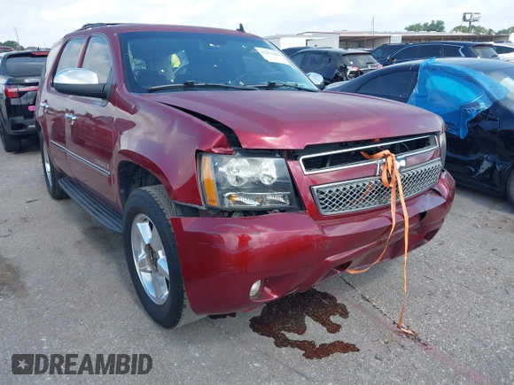 2009 Chevrolet Tahoe LTZ z VIN 1GNFC33009R156277, wystawiony jako IAAI lot #42355407 z przebiegiem 282 012 mil mil oraz . Historia ofert i sprzedaży dostępna na DreamBid. Obrazek 1.