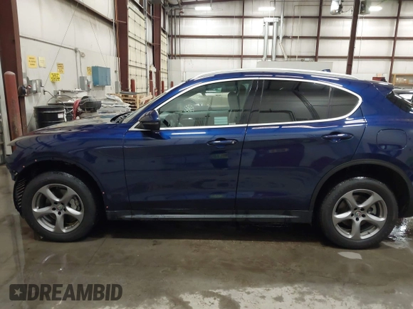 2018 Alfa Romeo Stelvio z VIN ZASFAKAN6J7B74782, wystawiony jako IAAI lot #41939007 z przebiegiem 48 210 mil mil oraz . Historia ofert i sprzedaży dostępna na DreamBid. Obrazek 15.