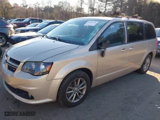 2014 Dodge Grand Caravan R/T with VIN 2C4RDGEG0ER431767, listed as a IAAI auction lot 41316710 with 150,053 mi miles. Bid and sale history available at carsss.com. Image 17.