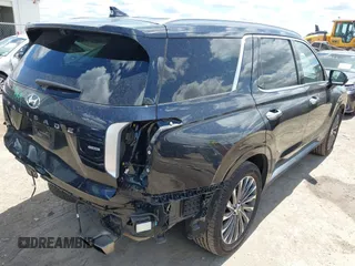 2024 Hyundai Palisade Calligraphy z VIN KM8R7DGE4RU710628, wystawiony jako IAAI lot #42223597 z przebiegiem 39 156 mil mil oraz . Historia ofert i sprzedaży dostępna na DreamBid. Obrazek 4.