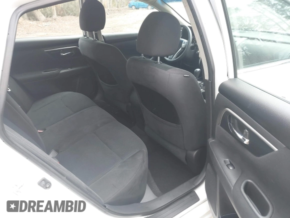 2014 Nissan Altima 2.5 S with VIN 1N4AL3AP2EN335771, listed as a IAAI auction lot 41202964 with 164,995 mi miles. Bid and sale history available at carsss.com. Image 8.