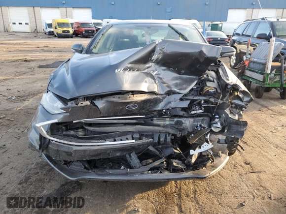 2017 Ford Fusion SE with VIN 3FA6P0H78HR283420, listed as a Copart auction lot 42958245 with 72,128 mi miles and Salvage Title. Bid and sale history available at DreamBid. Image 5.